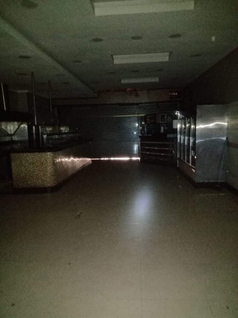 V�o livre com arm�rios 