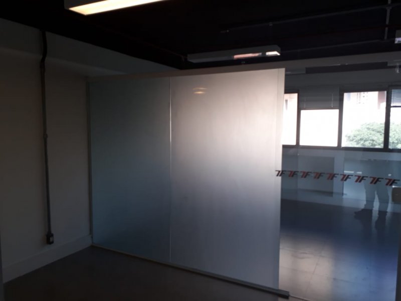 Divis�rias de vidro