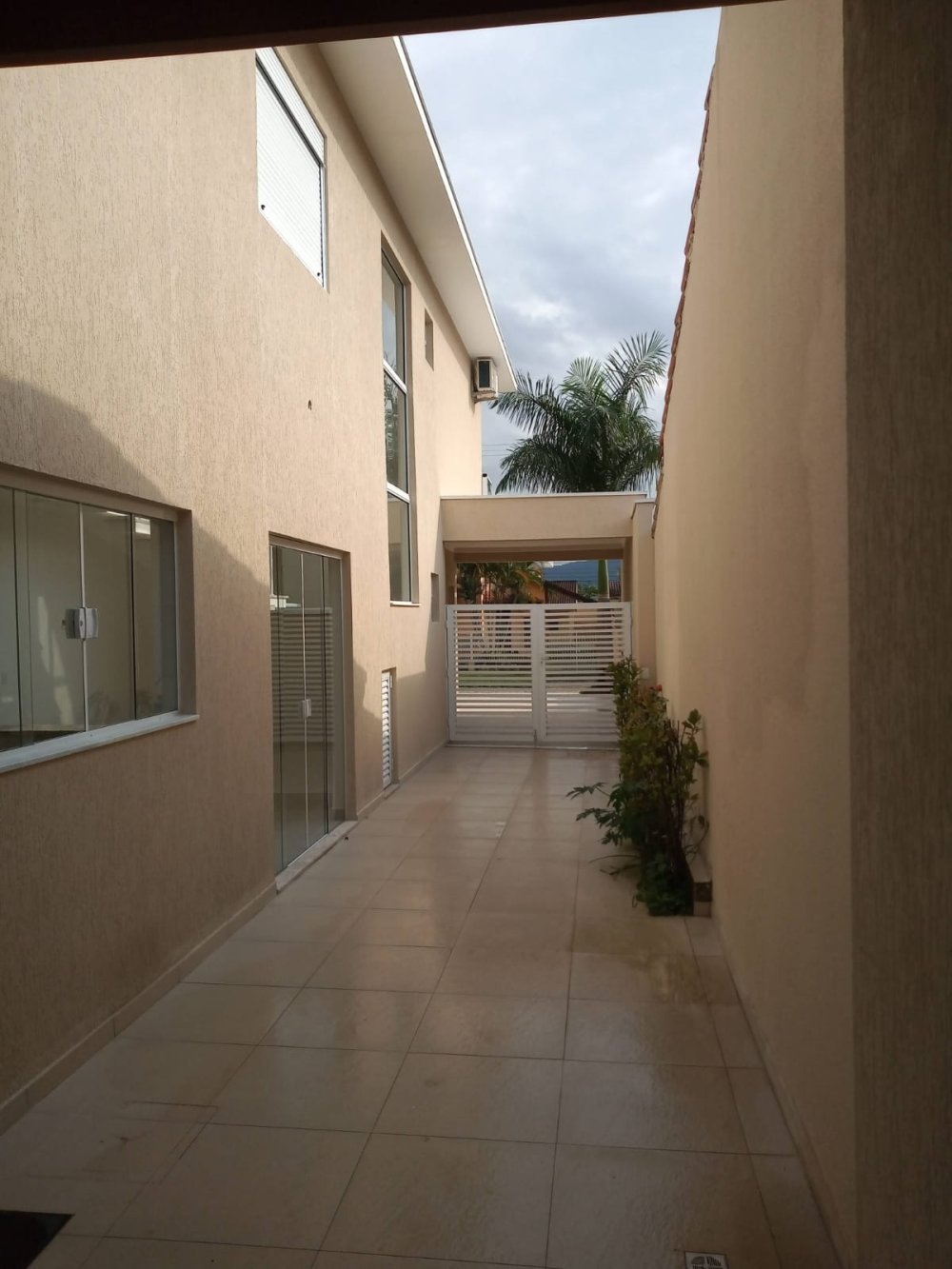 Corredor de entrada Lateral 