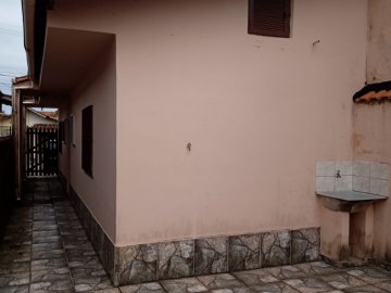 rea de servio com quintal 