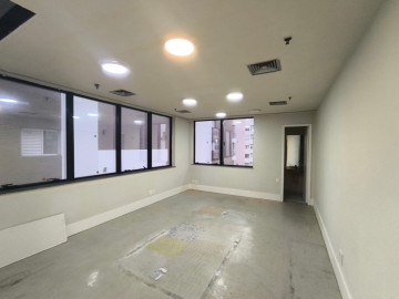 Saka com divisria de drywall