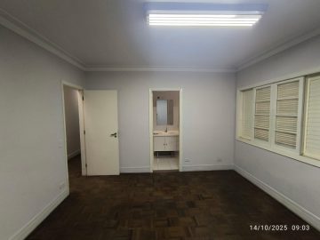 Dormitrio / Sala Central 