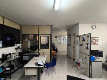 Sala adm 1 andar 02.