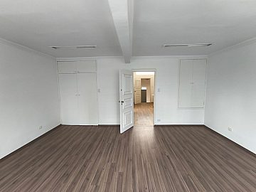 Sala com vista para avenida 