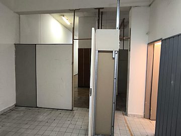 Corredor de banheiros