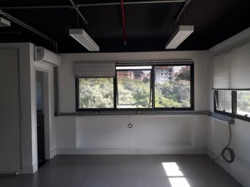 Sala com persianas