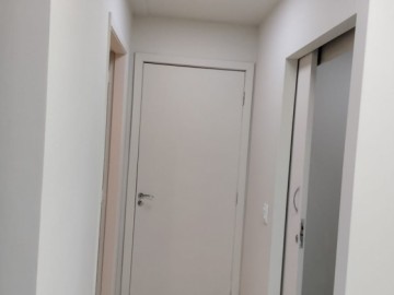 Sala com banheiro e Exames.