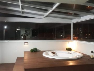 Jacuzzi Premium para 4 crianas ou 2 adultos
