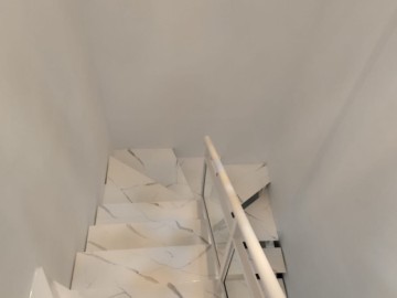 Escada entre Pavimentos 
