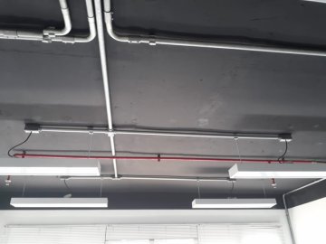 Teto com sistema de incndio